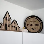 4 Bedroom Private House On The Hill