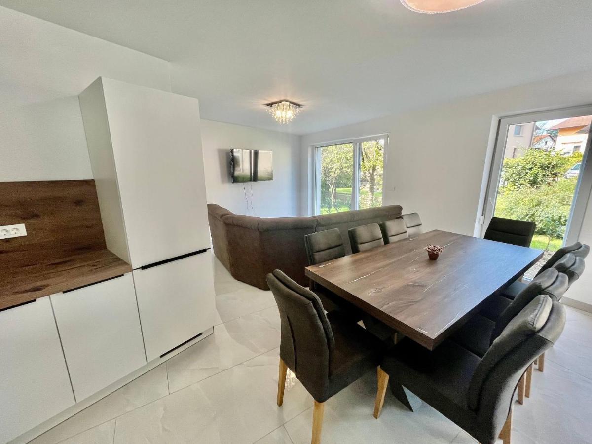 4 Bedroom Private House On The Hill *