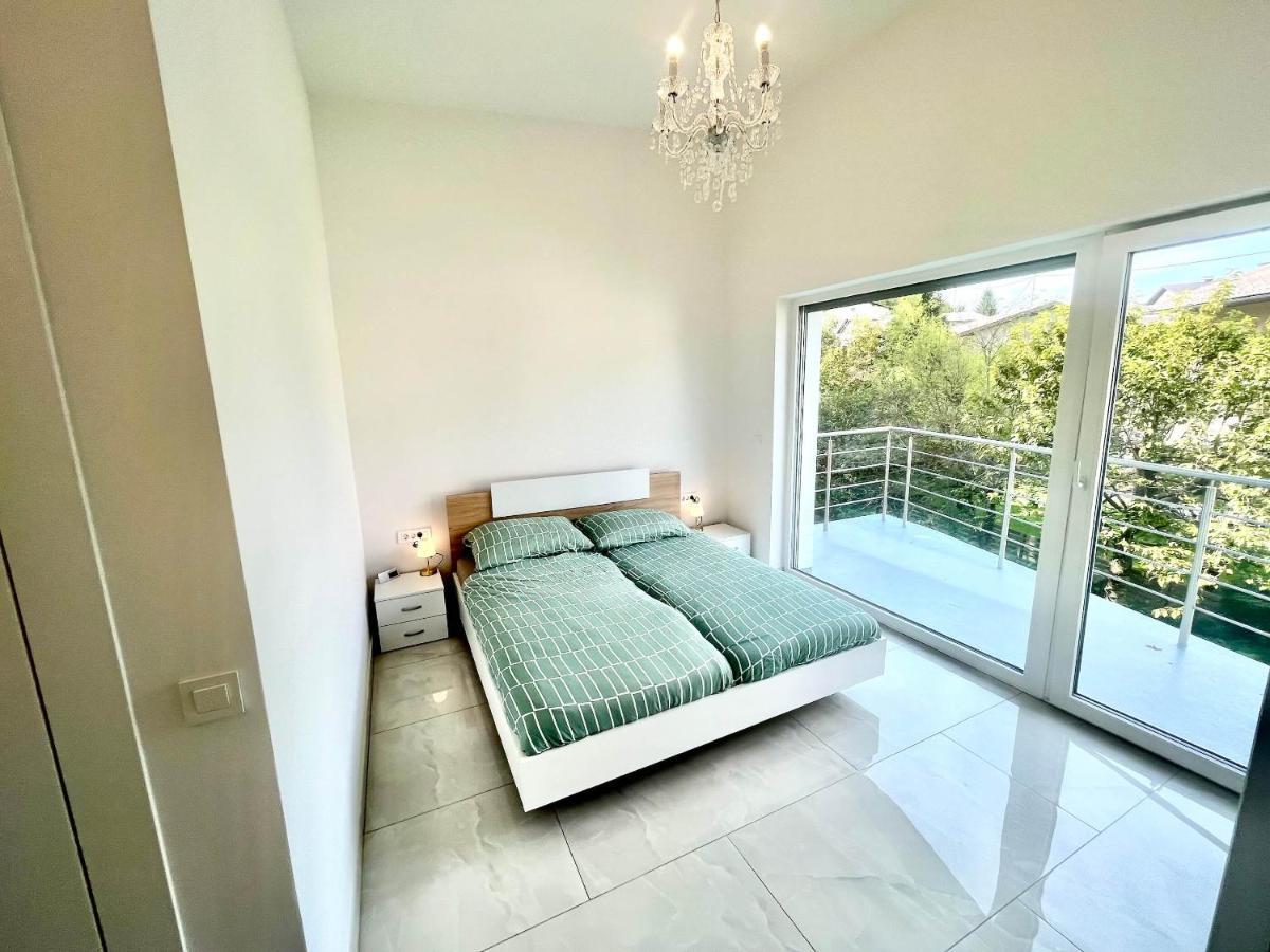 Casa vacanze 4 Bedroom Private House On The Hill Lubiana