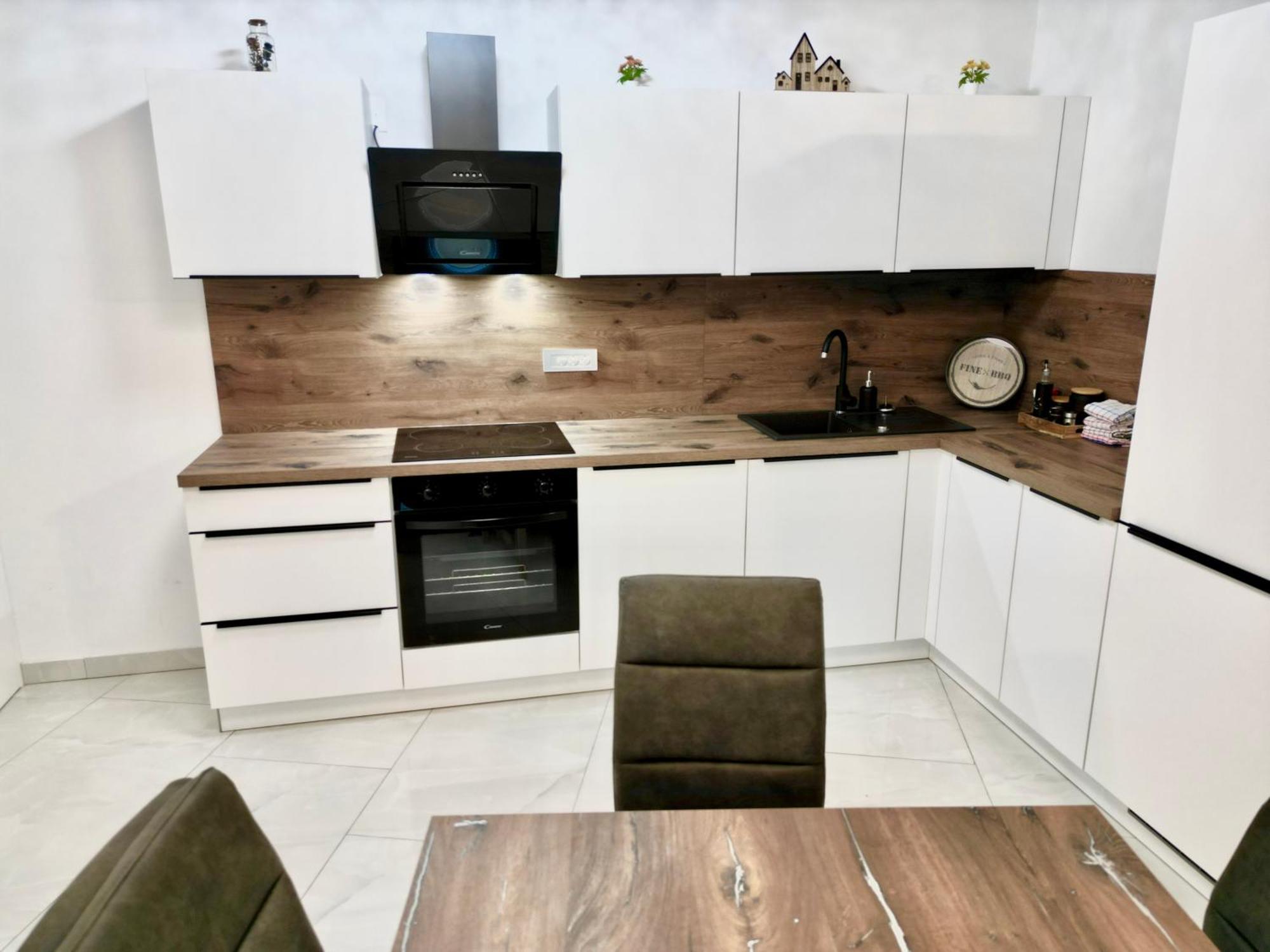 4 Bedroom Private House On The Hill Casa vacanze